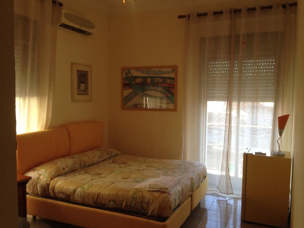 B&B Bordighiera คาตาเนีย ภายนอก รูปภาพ